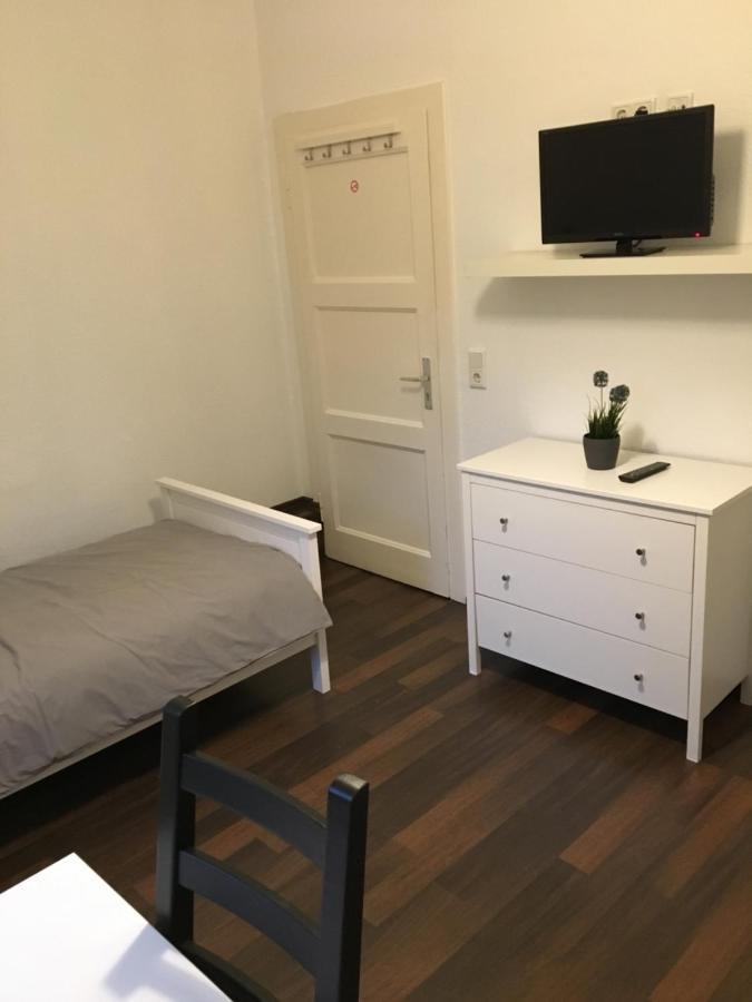Zum Armen Mann Panzió Düsseldorf Kültér fotó