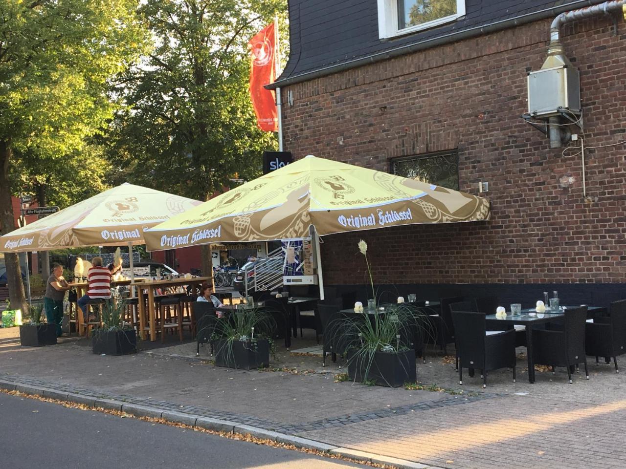 Zum Armen Mann Panzió Düsseldorf Kültér fotó