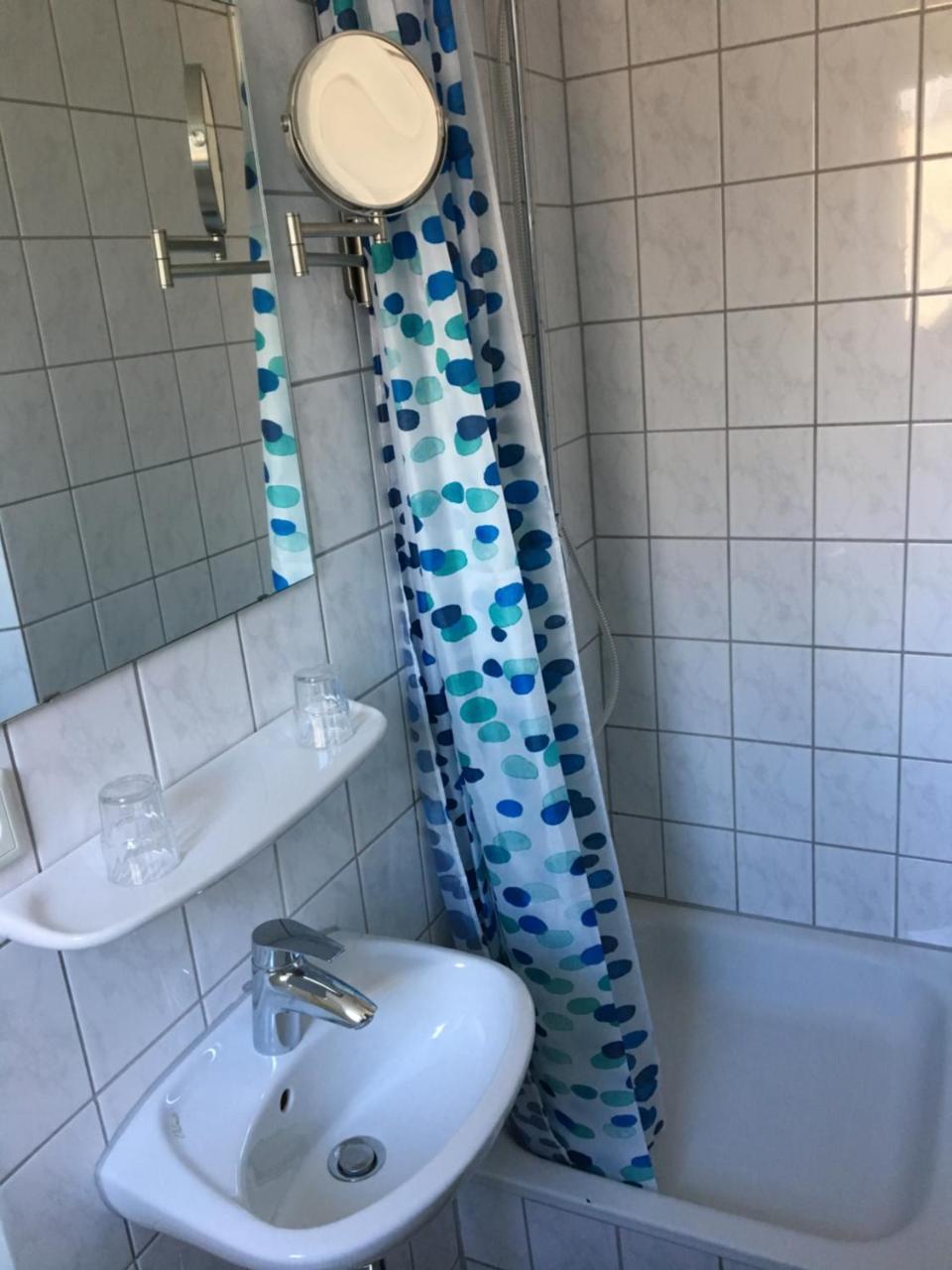 Zum Armen Mann Panzió Düsseldorf Kültér fotó